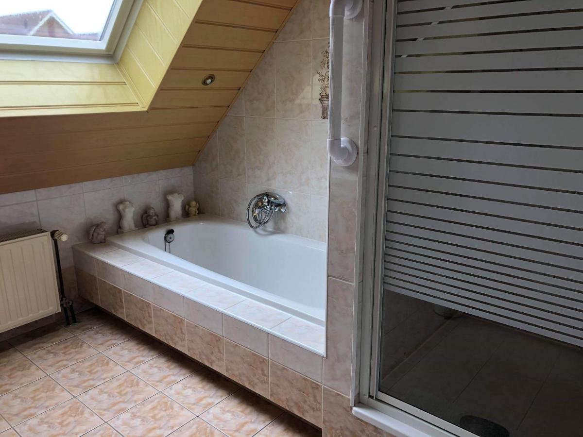 דירות אלמייט La Casa Aan Zee מראה חיצוני תמונה